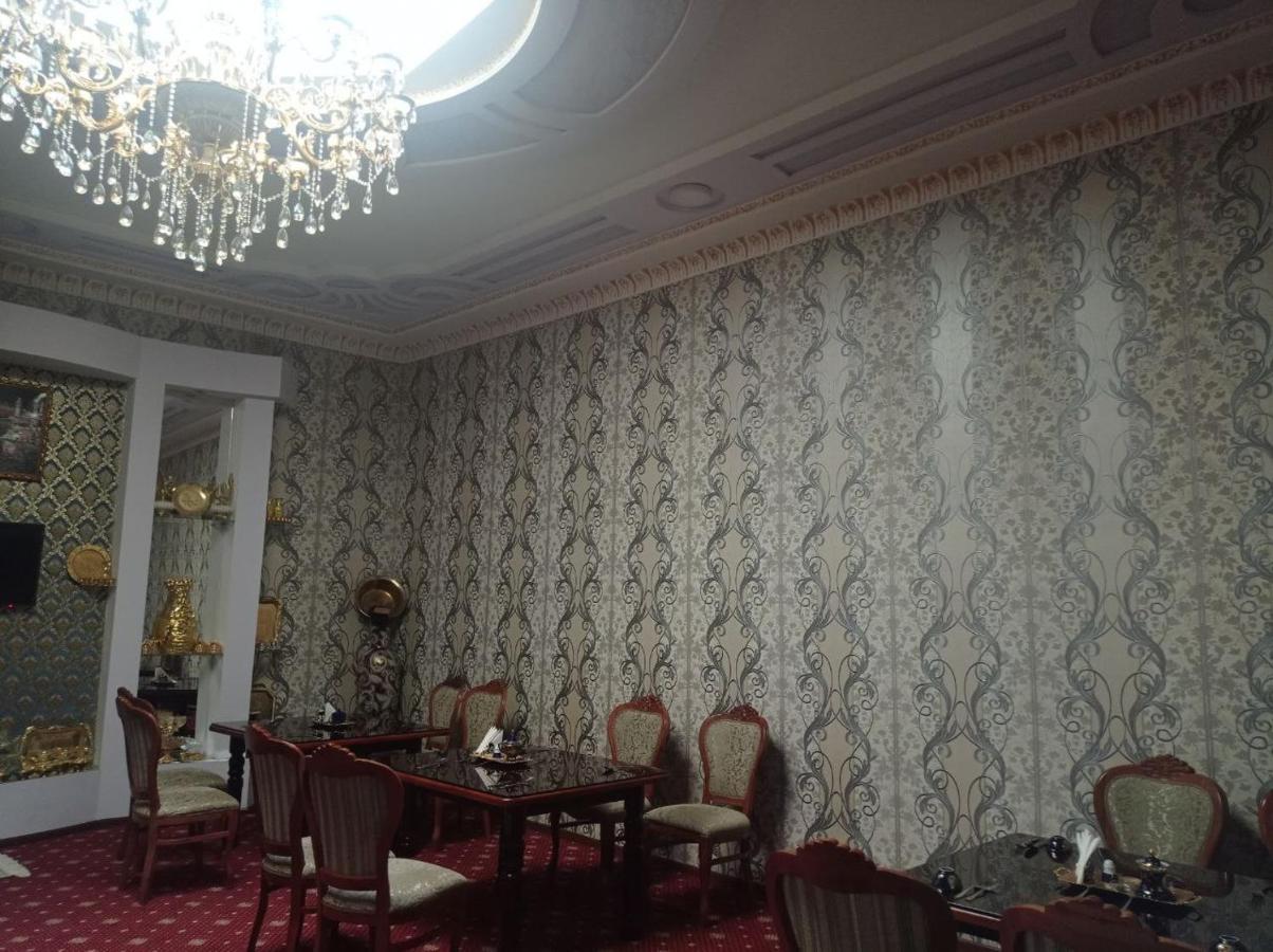 Hotel Rizqiro'Z Boutique Bukhara Esterno foto