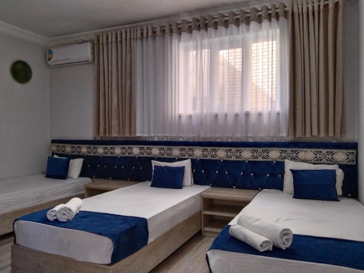 Hotel Rizqiro'Z Boutique Bukhara Esterno foto