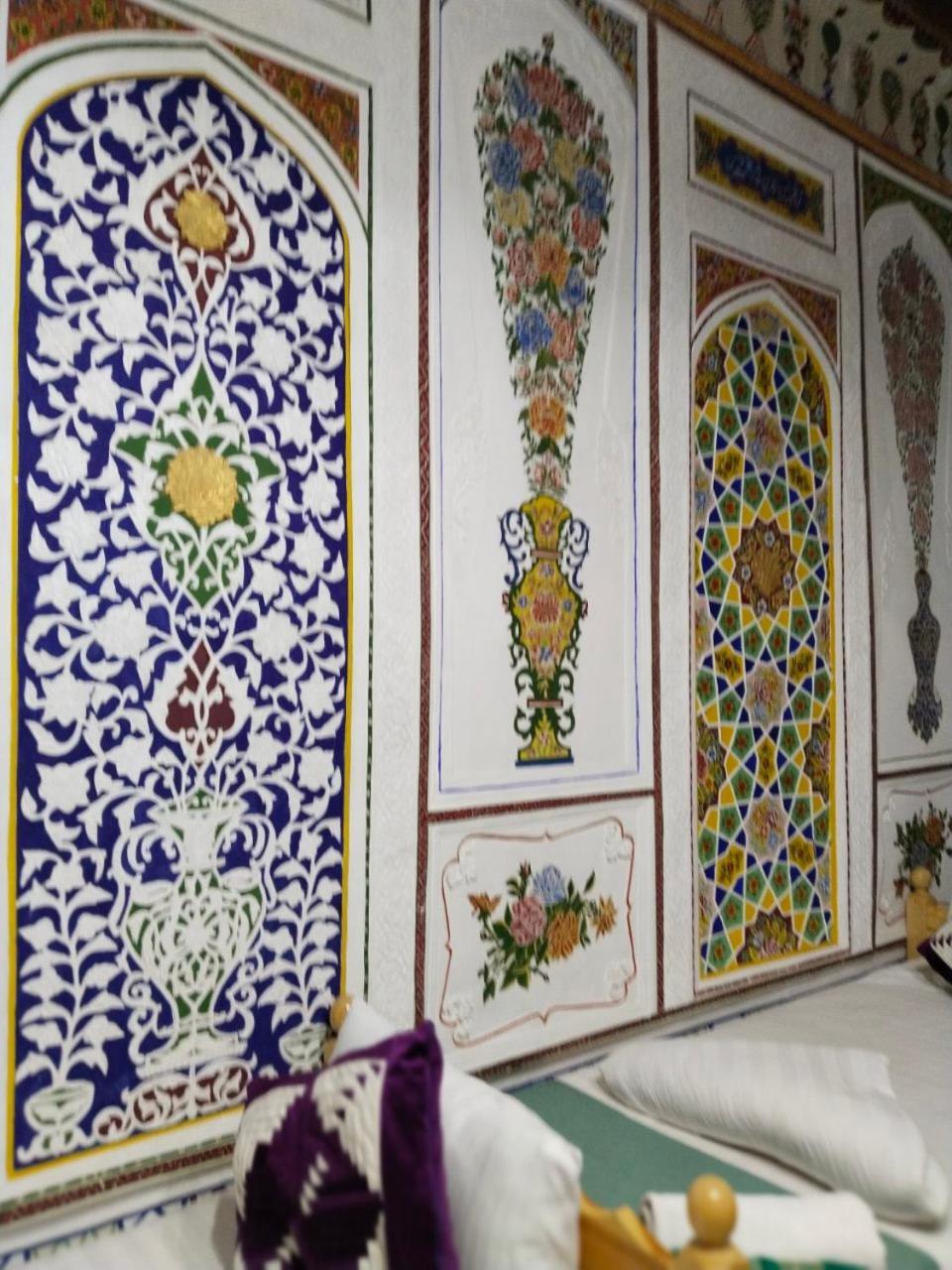 Hotel Rizqiro'Z Boutique Bukhara Esterno foto