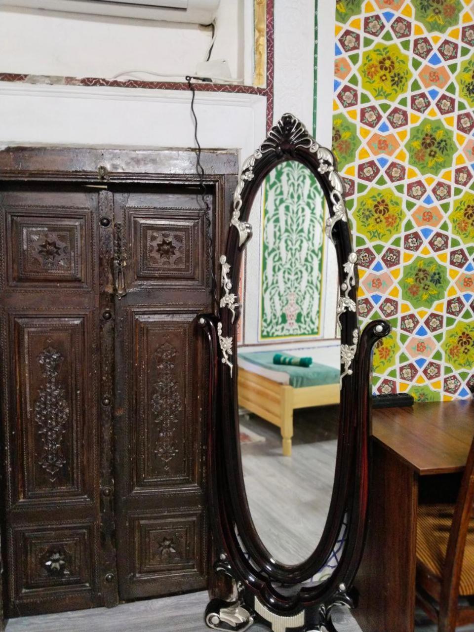 Hotel Rizqiro'Z Boutique Bukhara Esterno foto