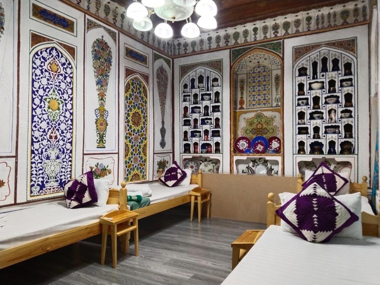 Hotel Rizqiro'Z Boutique Bukhara Esterno foto