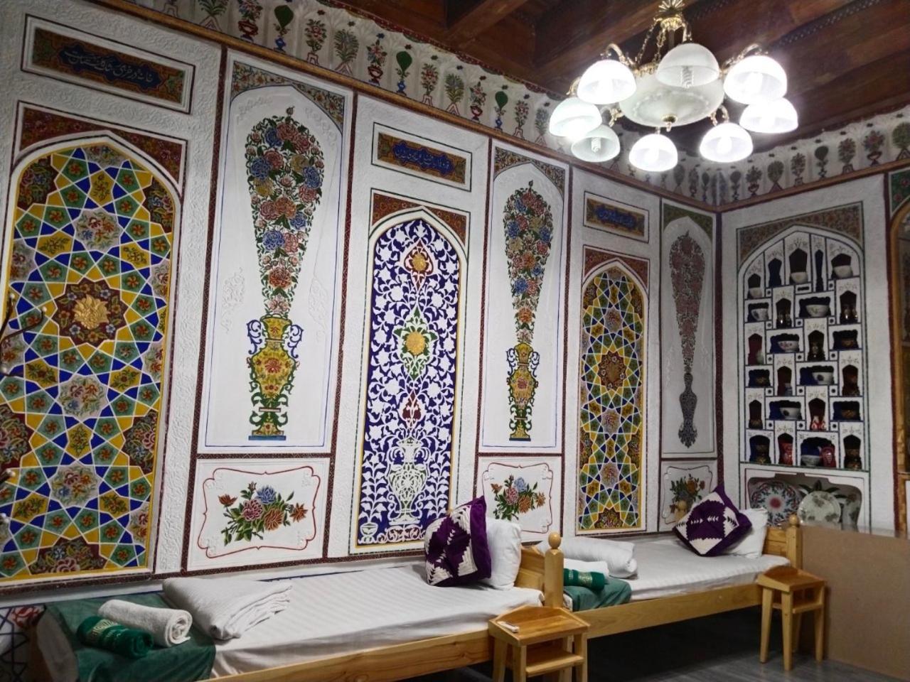 Hotel Rizqiro'Z Boutique Bukhara Esterno foto
