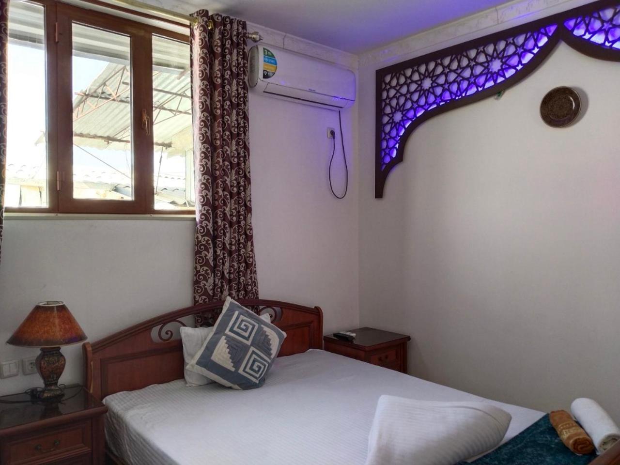 Hotel Rizqiro'Z Boutique Bukhara Esterno foto